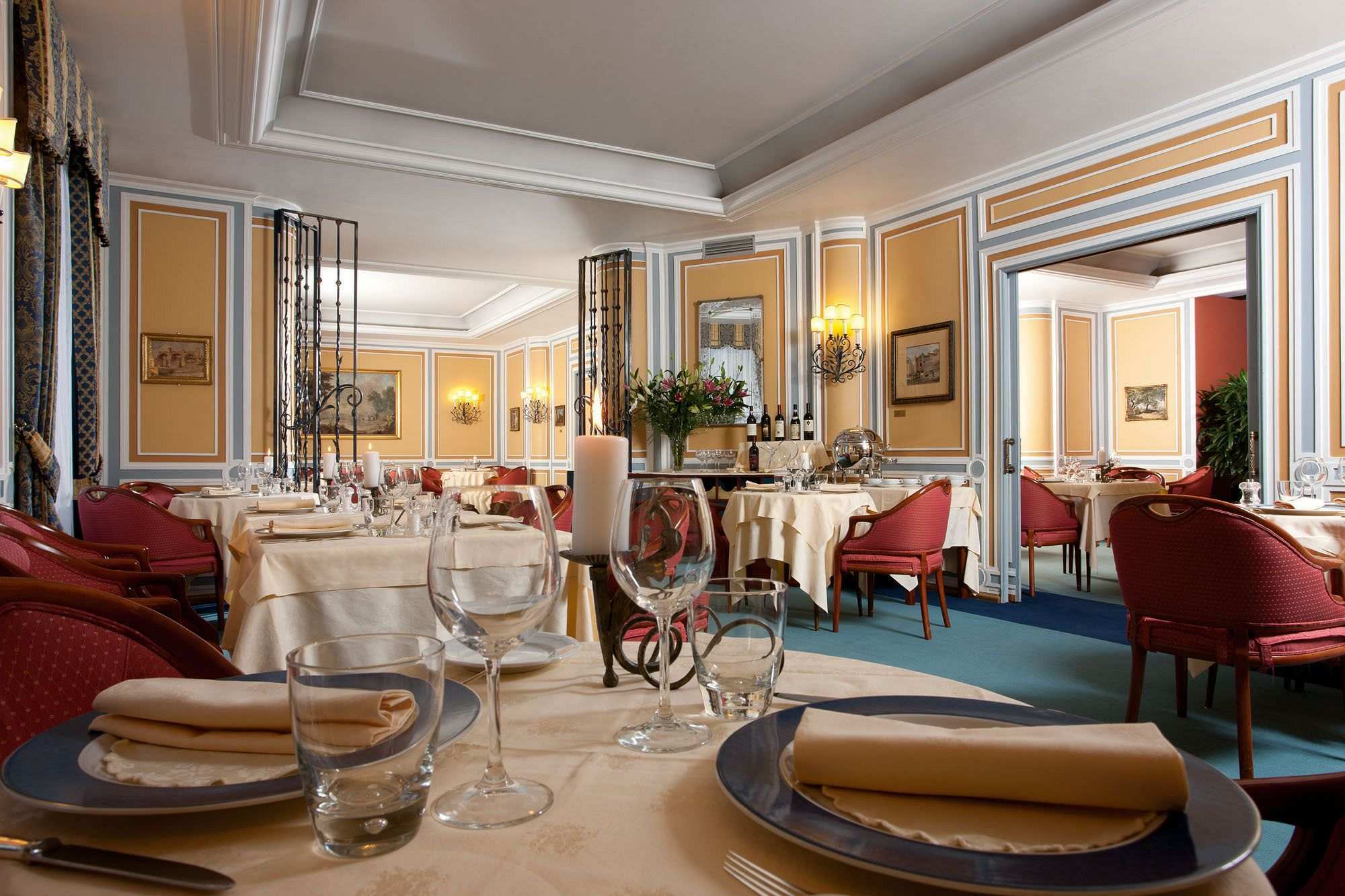 Victoria Hotel 4*