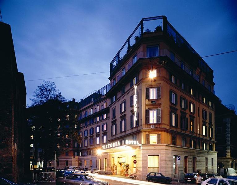 Victoria Hotel