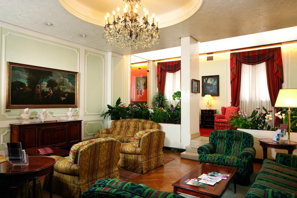 Victoria Hotel