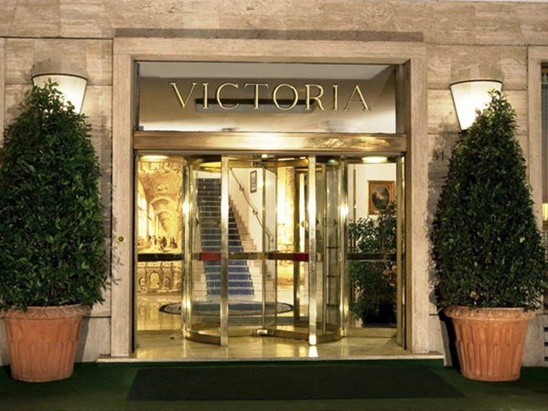 Victoria Hotel 4*