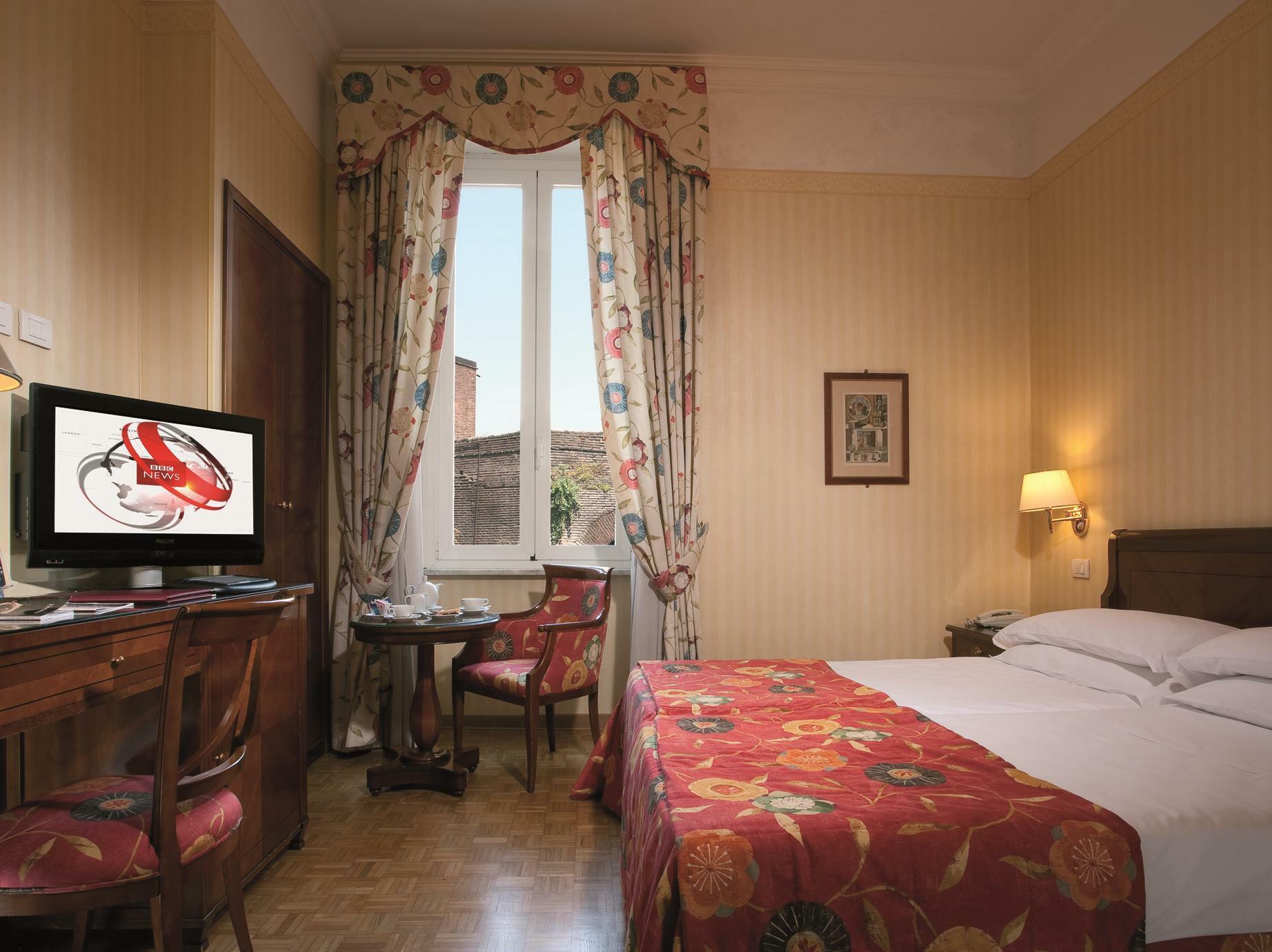 Victoria Hotel